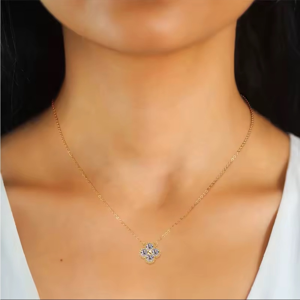 NWOT 1.2 CT Moissanite Clover Necklace 18k rose gold pltd sterling silver 16”18” - Picture 8 of 16